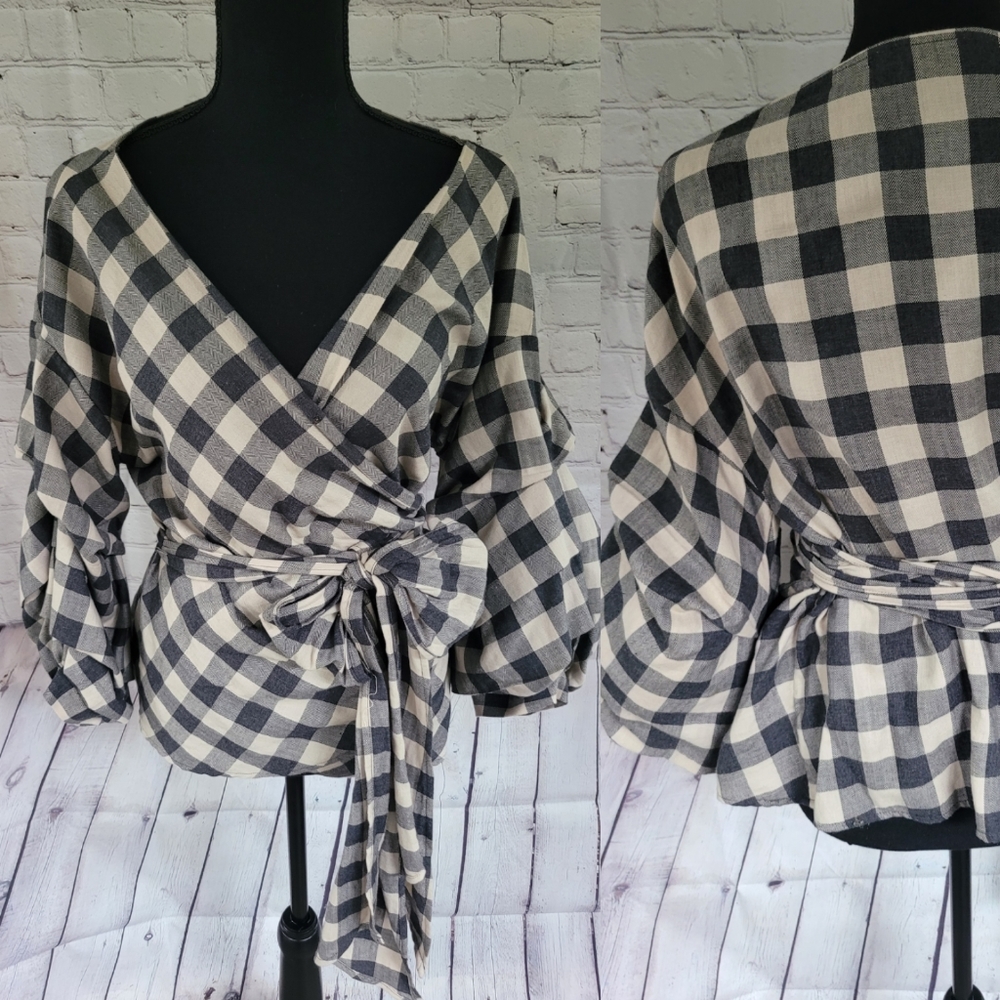 Pleione Checkerd Wrap Top